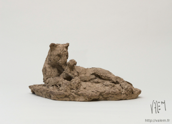 M&egrave;re puma, la toilette - Terre cuite - 16 x 31 x 27 cm